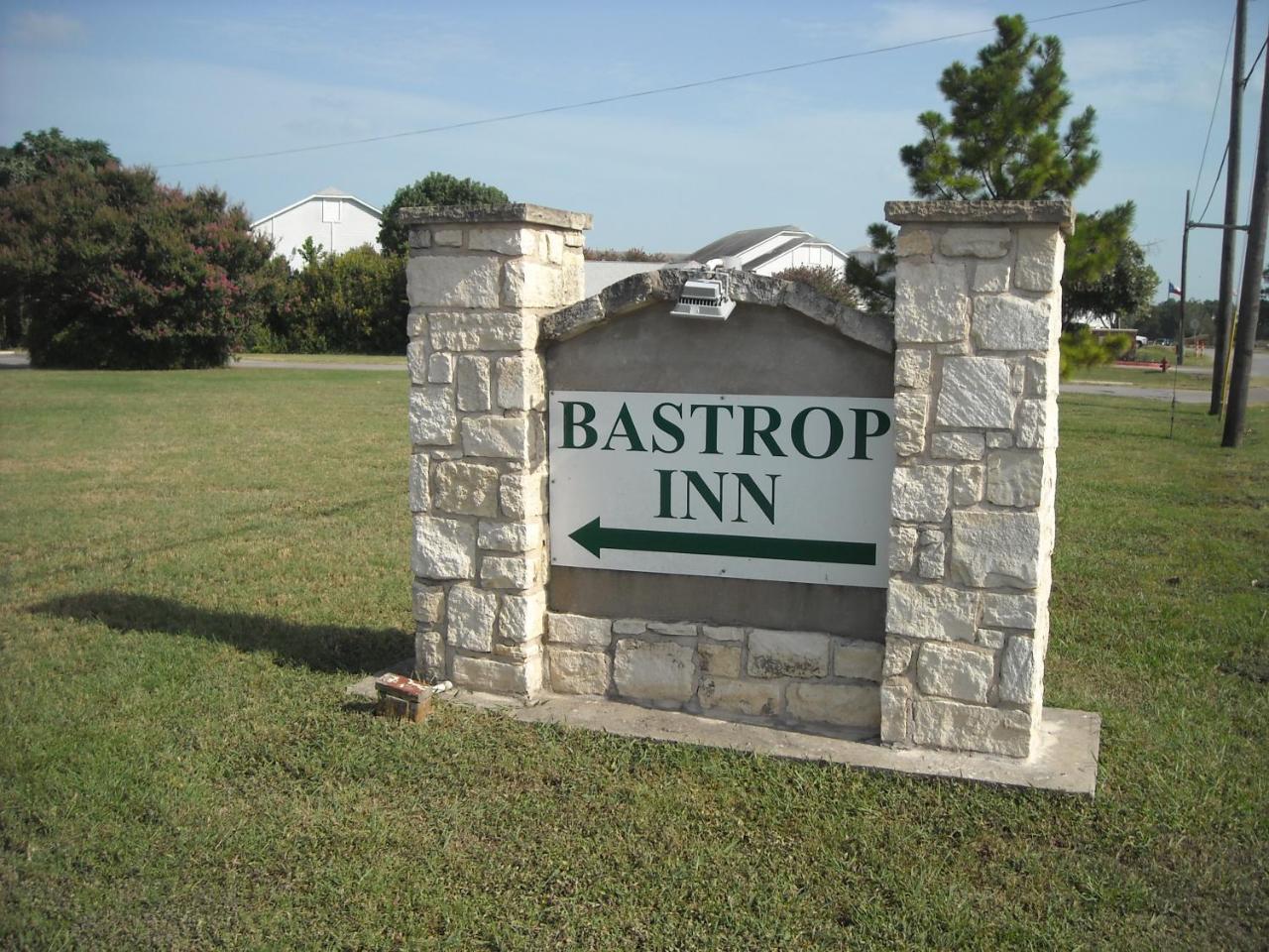 Bastrop Inn Экстерьер фото