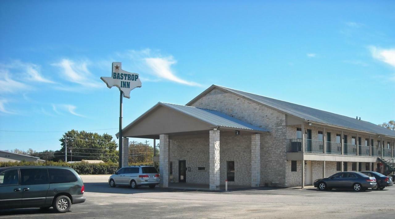 Bastrop Inn Экстерьер фото