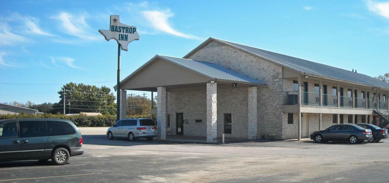 Bastrop Inn Экстерьер фото